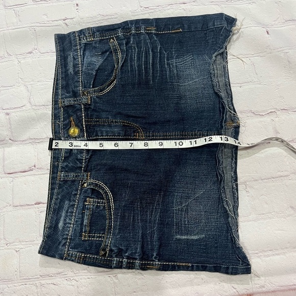 CANDIES women’s denim micro mini skirts raw hemming in size 9. GUC Vintage Y2K - Picture 5 of 9